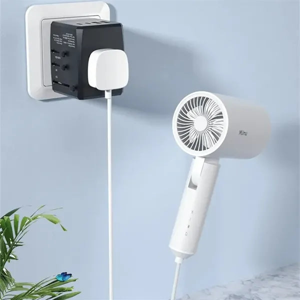 2USB Ports And 2 Type C PD 20W International Wall Charger