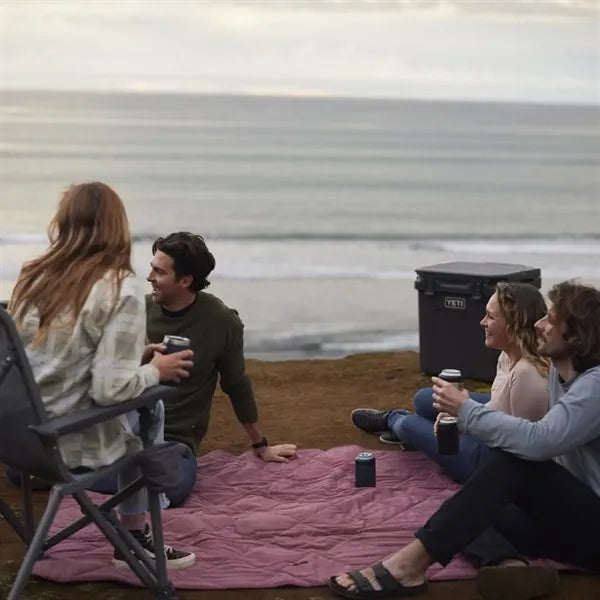 Outdoor Waterproofing Blanket with Travel Bag