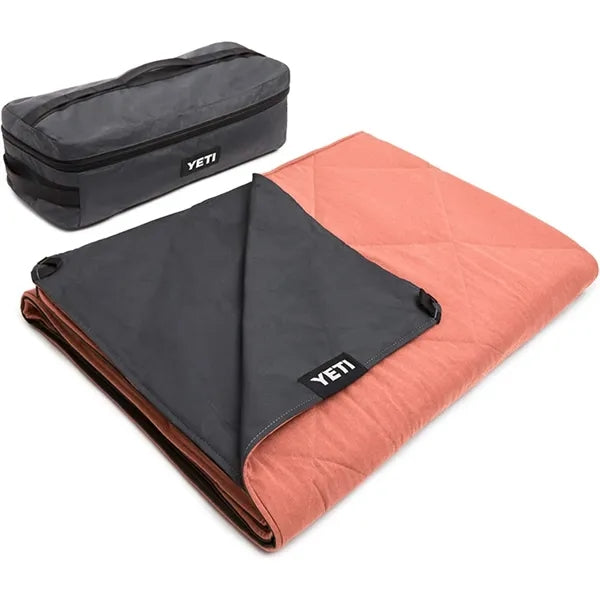 Outdoor Waterproofing Blanket with Travel Bag