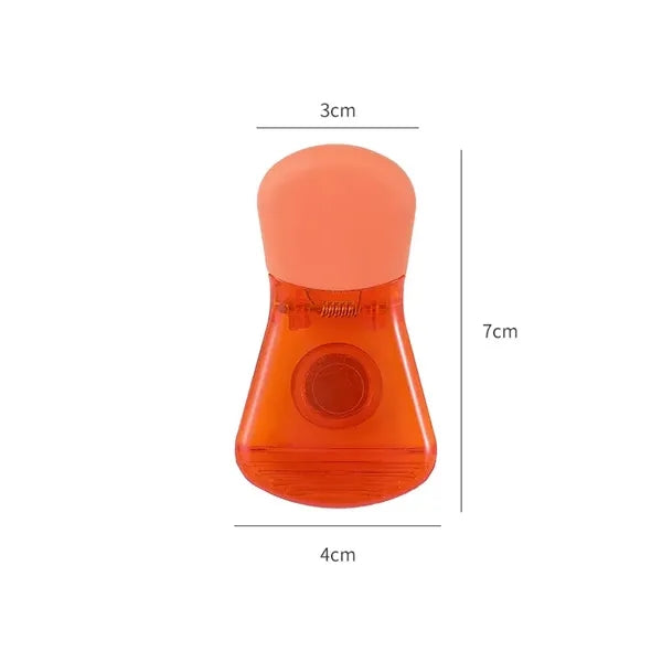 Magnetic plastic clip refrigerator magnet