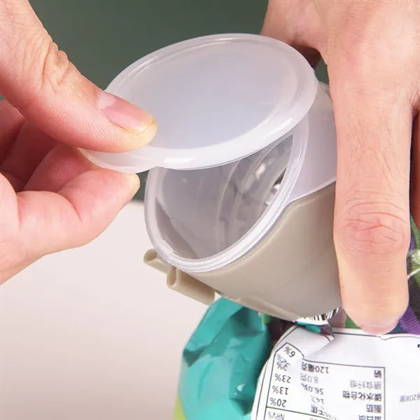 4-Pack Food Storage Clips with Pour Spouts
