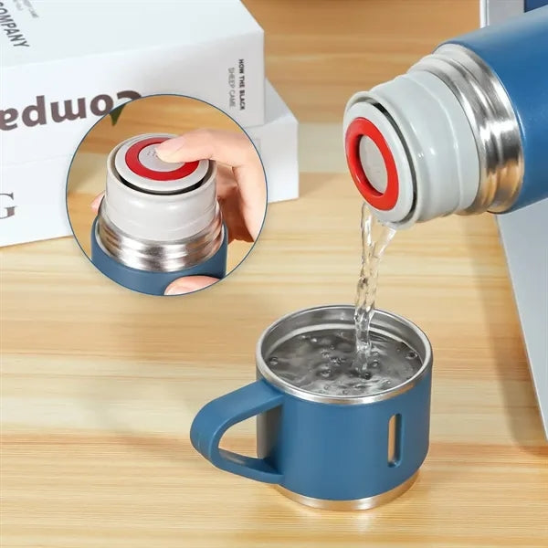 Insulated water bottle with three cups