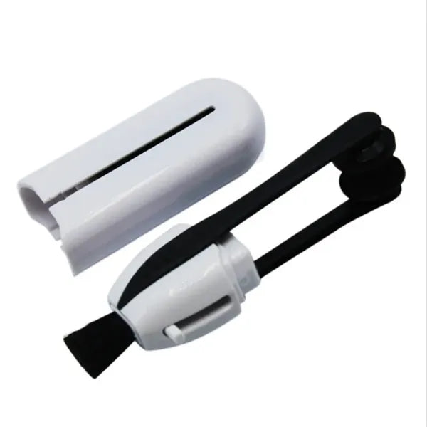Eyeglass Lens Cleaner