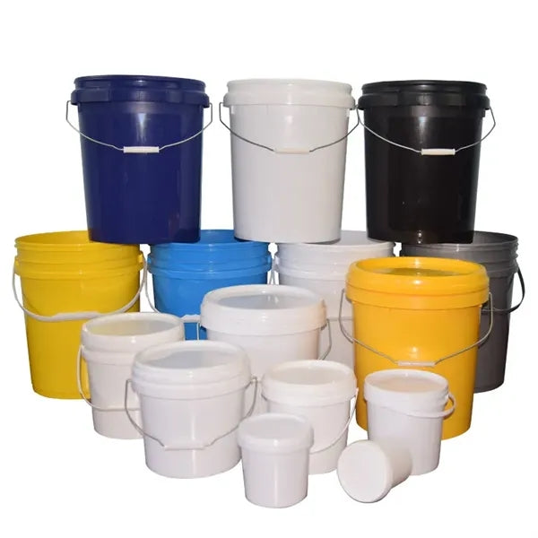 2 Gallon All Purpose Plastic Bucket with lid and handle