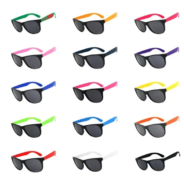 Classic Adult Black Frame Sunglass For Beach Party Travel