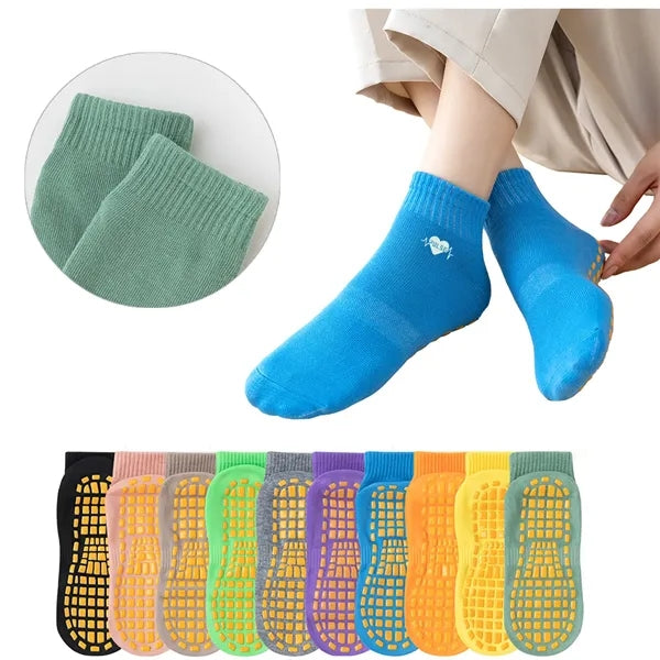 Non-Slip Yoga Trampoline Mid Tube Socks for Children