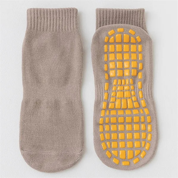 Non-Slip Yoga Trampoline Mid Tube Socks for Children