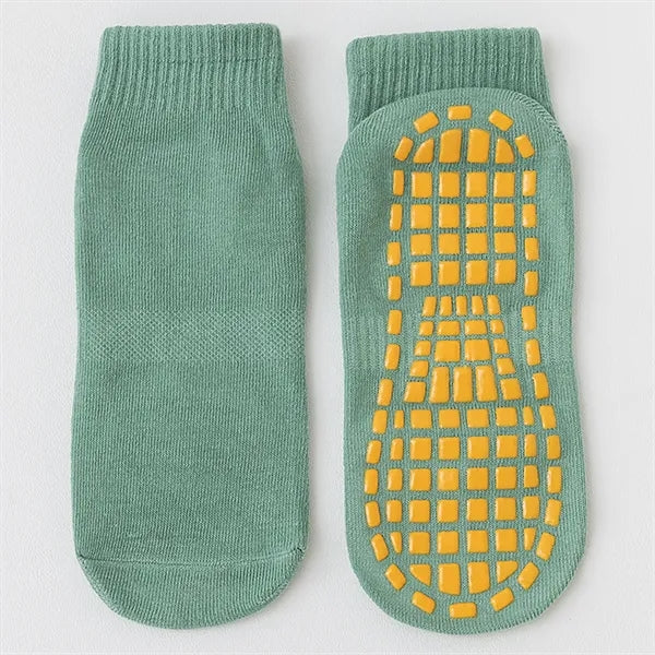 Non-Slip Yoga Trampoline Mid Tube Socks for Children
