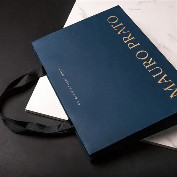 High-grade White Cardboard Shopping Bag
