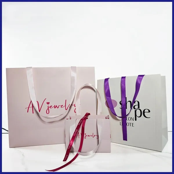 High-grade White Cardboard Shopping Bag