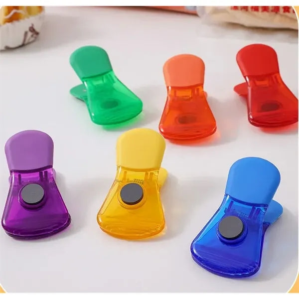 Magnetic plastic clip refrigerator magnet