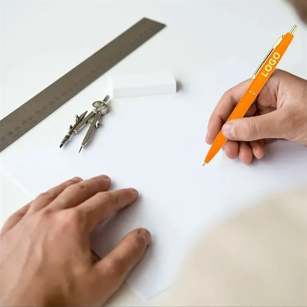 Popular plastic ballpoint pen