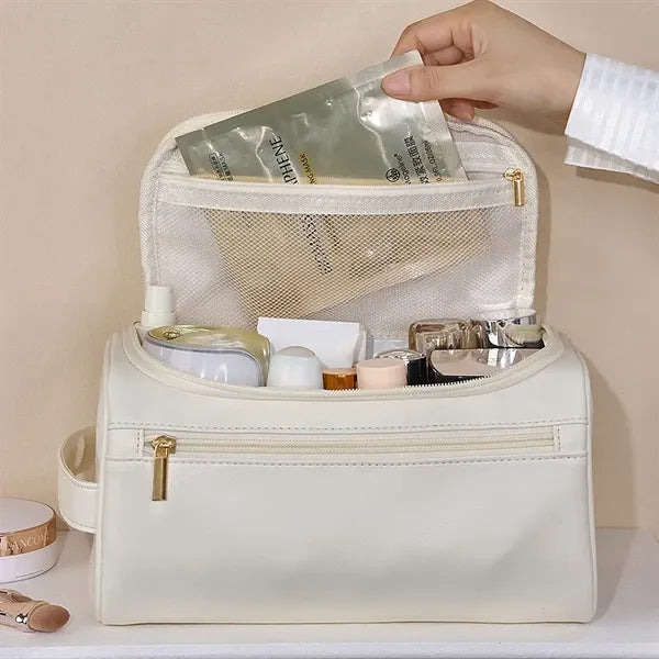 Large Capacity PU Leather Toiletry Bag With Hanger