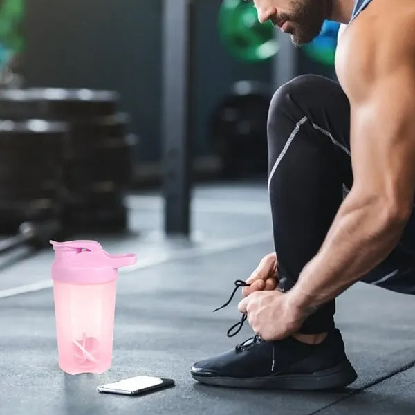 17.6oz Gym Protein Mixing Shaker Bottle