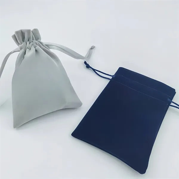 Elegant Gray Velvet Drawstring Pouch for Jewelry & Cosmetics