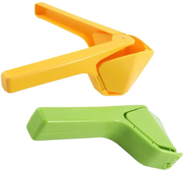 Environmentally Friendly Portable Manual Extrusion Juicer