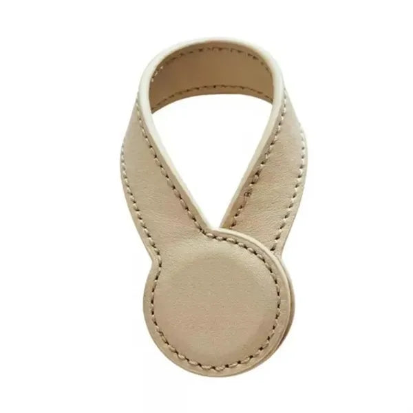 Magnetic Hat Clip for Travel on Bag