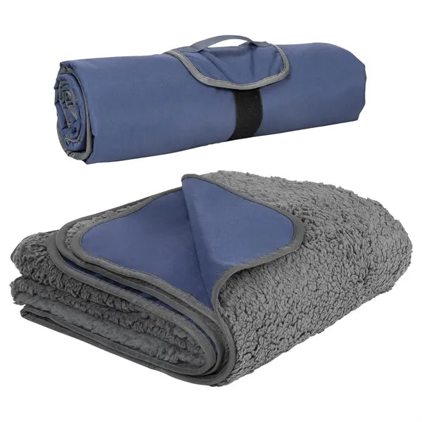 Waterproof Outdoor Blanket with Sherpa Lining