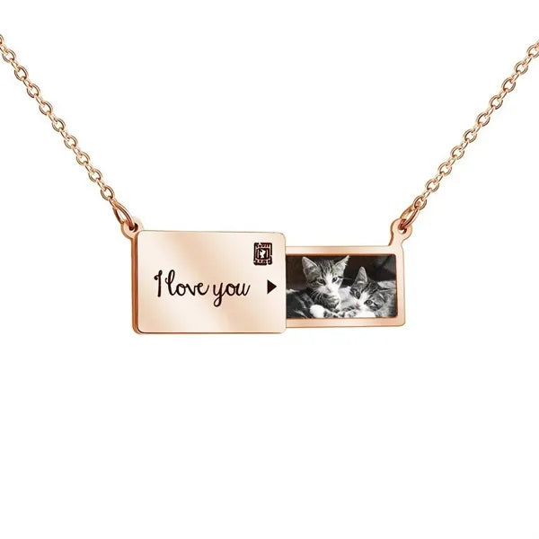 Photo box clavicle chain
