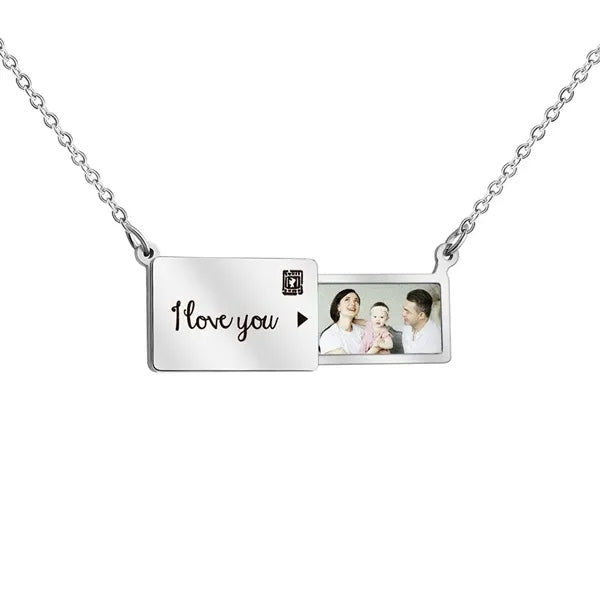 Photo box clavicle chain
