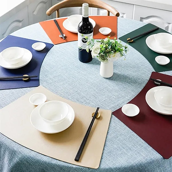 Minimalist Fan-Shaped Table Mat