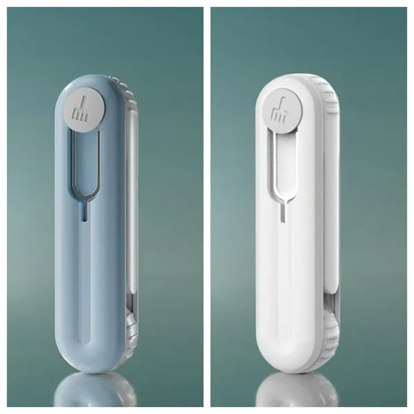 Earphone cleaning kit