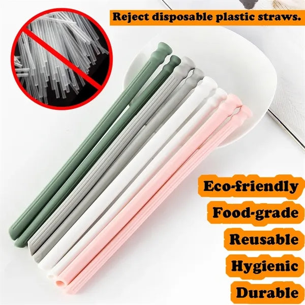 Collapsible silicone straw with capsule case