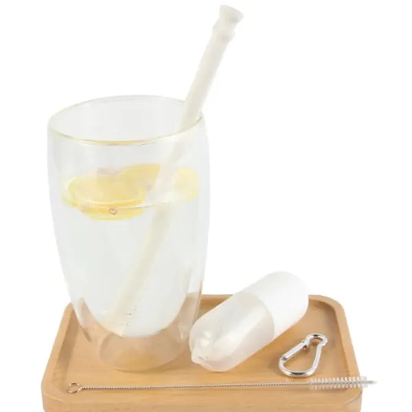 Collapsible silicone straw with capsule case