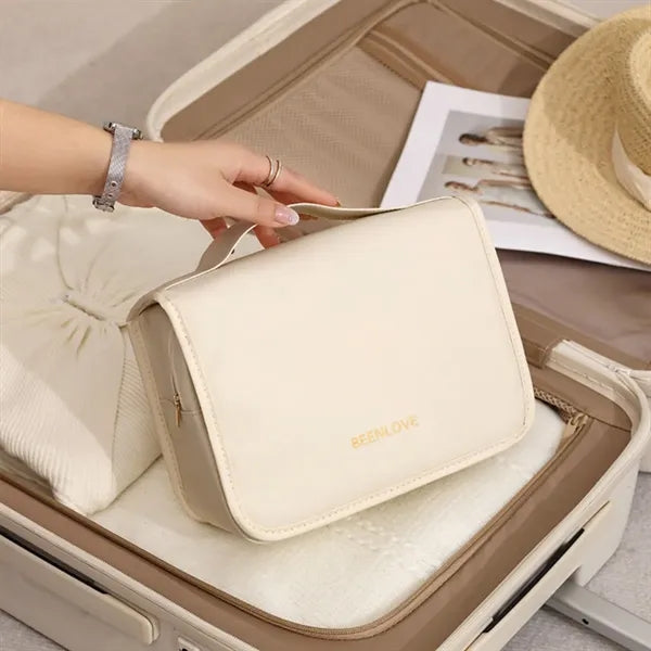 Hanging toiletries bag