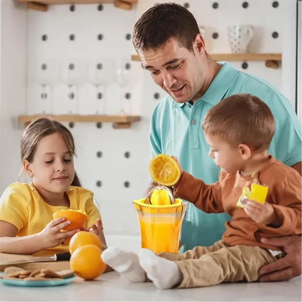 Portable Manual Simple Fruit Juicer Cup With Diversion Port