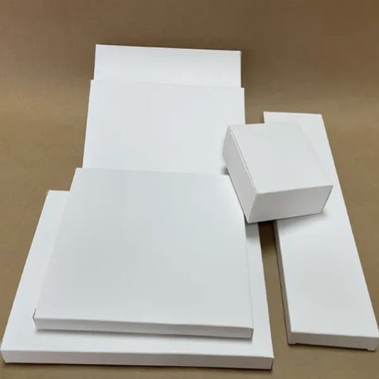 Sturdy sorted-color Gift Boxes for Presents