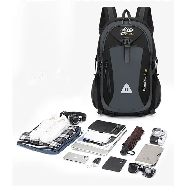 Large-capacity hiking backpack