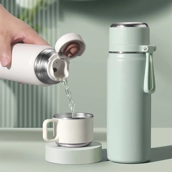 Sports 15oz stainless steel insulated water bottle with cup