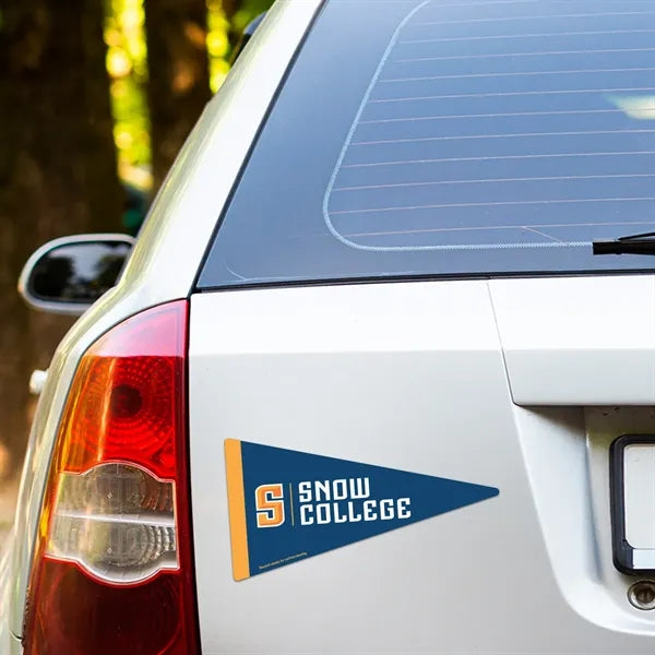 Pennant Car Sign Magnet 7.125 x 3.75