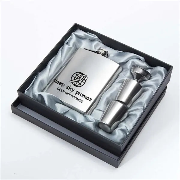 Whiskey bottle set