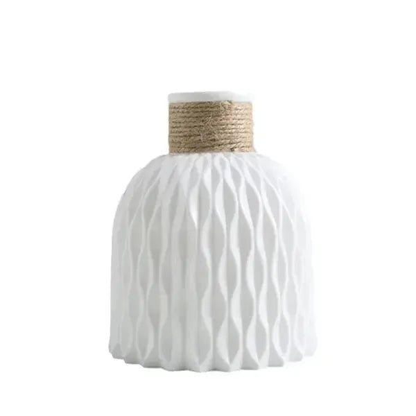 Grid Design White Porcelain Bottle