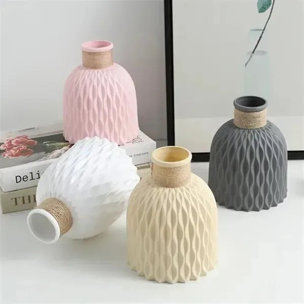 Grid Design White Porcelain Bottle