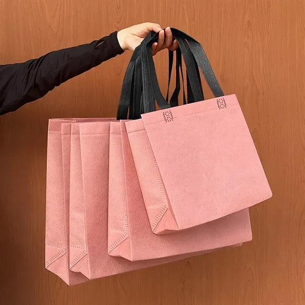 Environmentally friendly non-woven gift bags