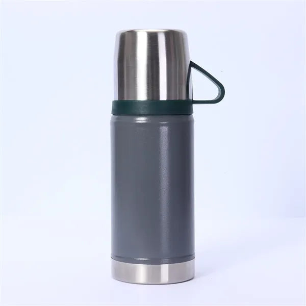 22oz Stainless Steel Vacuum Bottle with Cup Lid