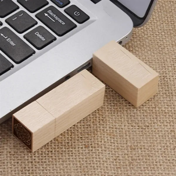 Compact Seal-Shaped High-Speed Wooden USB 3.0 Flash Drive