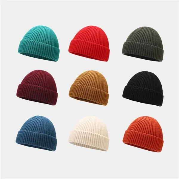 And fashionable knitted melon skin hat
