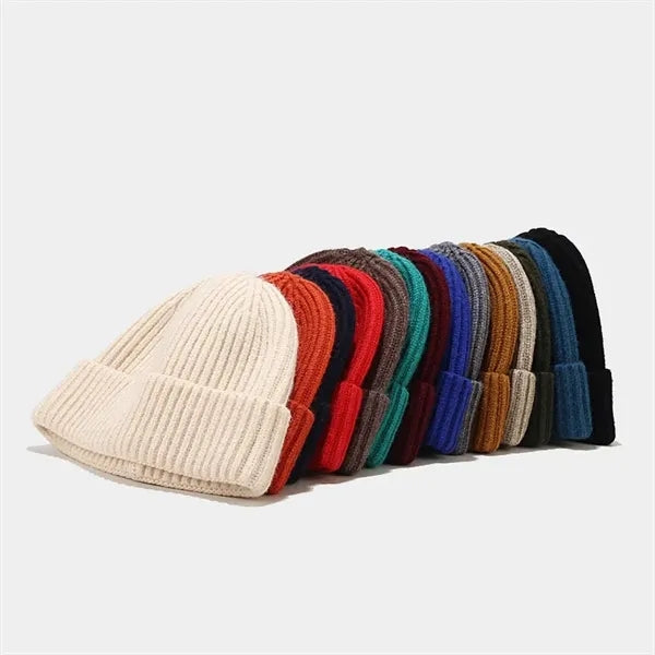 And fashionable knitted melon skin hat