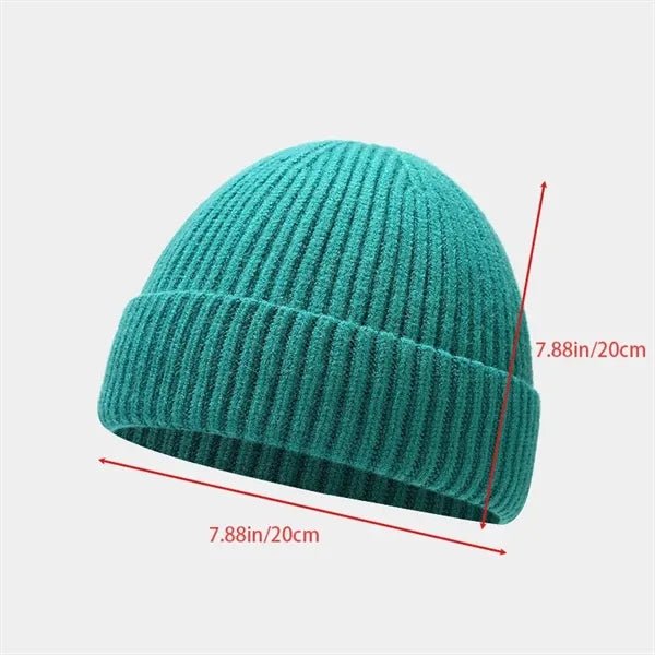 And fashionable knitted melon skin hat