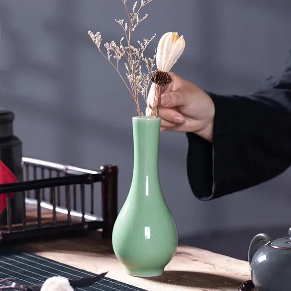 Graceful Teardrop Long Neck Ceramic Decorative Flower Vase