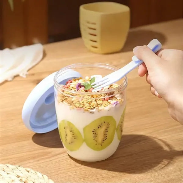 Portable Salad Cup with Built in Fork and Strainer Lid