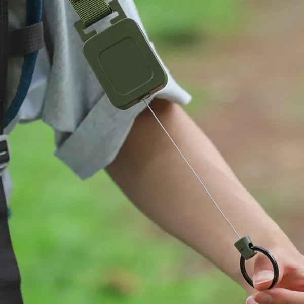 Outdoor Fishing Telescopic Eagle Beak Buckle Belt Back Clip