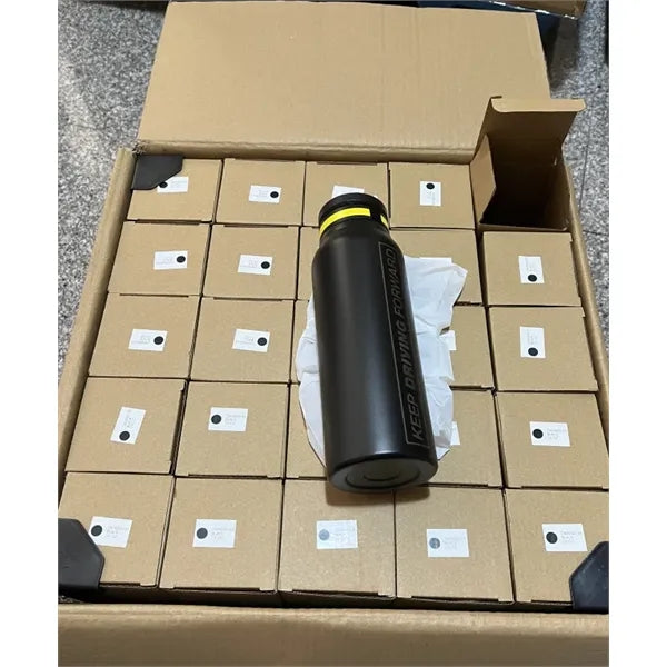Water bottle with magsafe phone mount