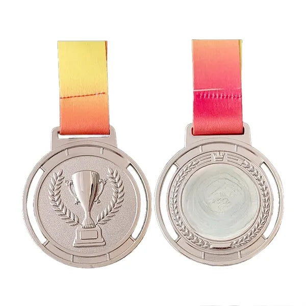 Trophy-patterned metal medal