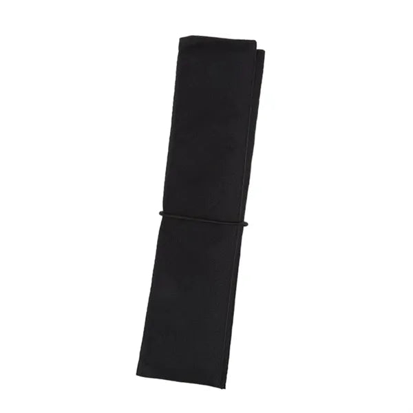 Waterproof picnic mat is foldable