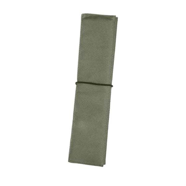 Waterproof picnic mat is foldable